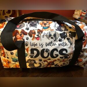 NEW Colorful Dog 🐶🐾 Print duffel bag.